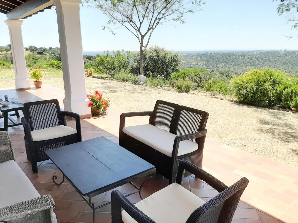 Casa Rural La Aulaga El Castillo de las Guardas Kültér fotó